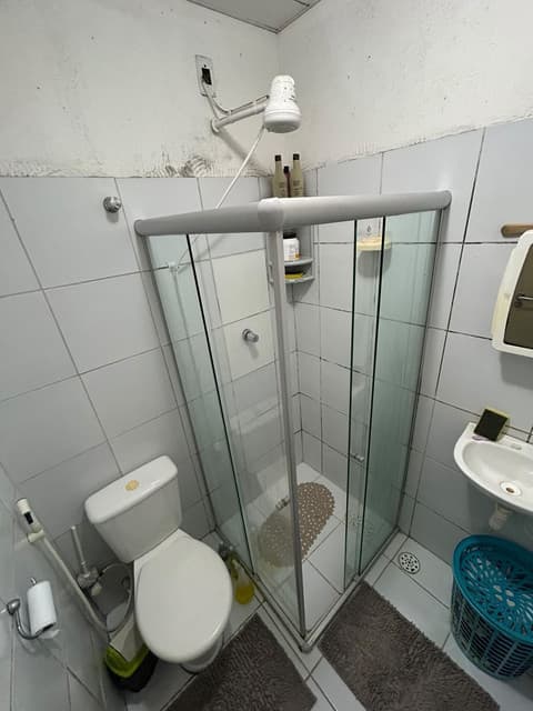 Sala da casa com 2 quartos no Santos Dumont em Maceió